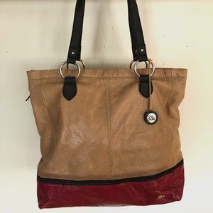 Leather the Sak shoulder bag in red and camel